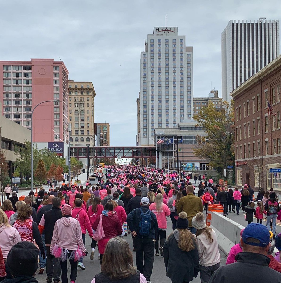 DavidRussellEdu's tweet photo. Had a great time at the breast cancer awareness walk with colleagues from @LeRoy_Knights and @LeRoyWSS in @CityRochesterNY today!! #makingstridesrochester #makingstrideswalk https://t.co/rpywxKkDry