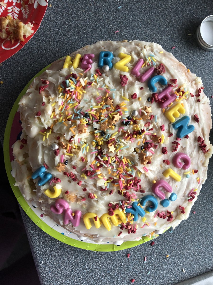 AlexaBmn's tweet photo. My friend and I made this cake for our German class as 2 of our classmates have recently celebrated their 17th birthdays. One of the boys in our class told us it’s the thought that counts #extraslice https://t.co/YZXxFkimO5