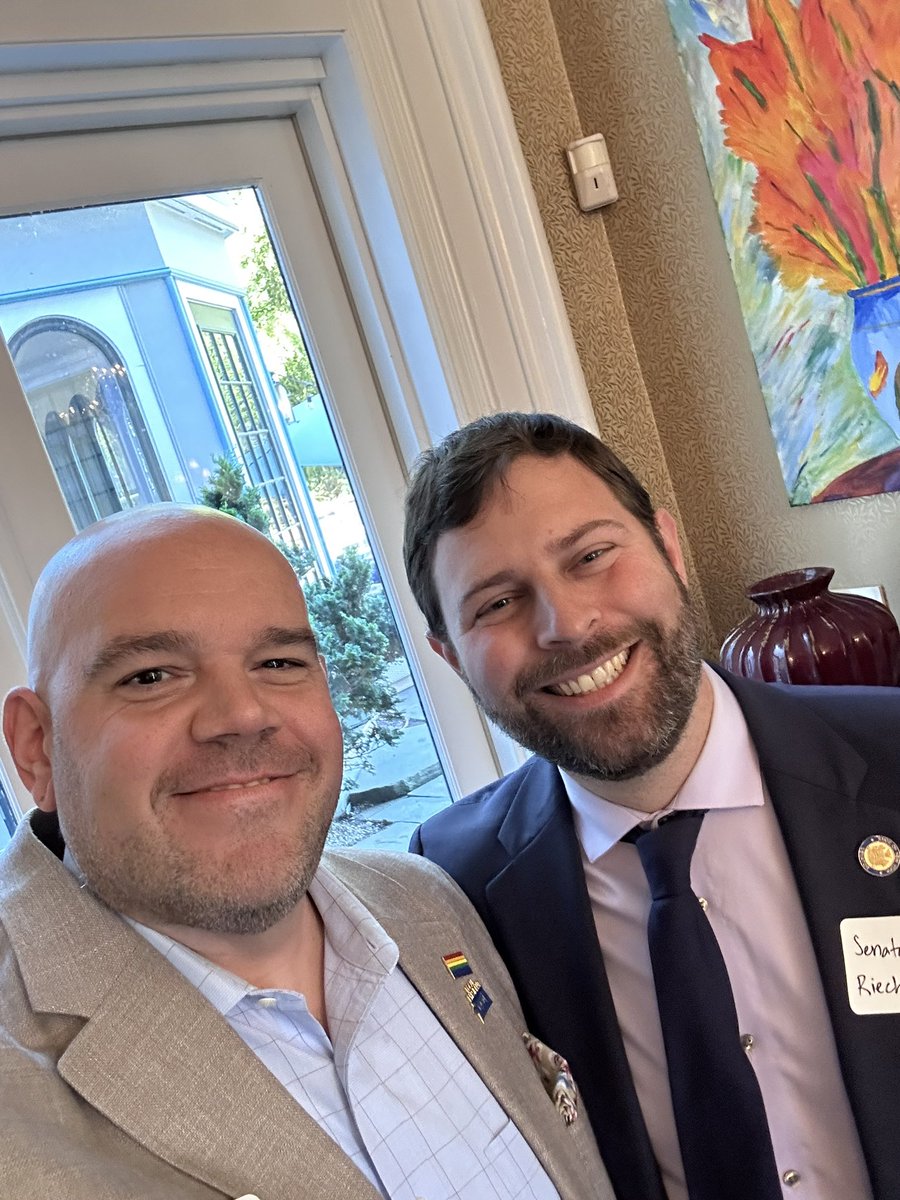 Great to catch-up with my Rockland friends at a fundraiser for <a href="/RepSeanMaloney/">Sean Patrick Maloney</a> - another race we have to support. Sean is a champion of #LGBTQ rights and public education and must be re-elected in November.  <a href="/HVStonewallDems/">Hudson Valley Stonewall Dems</a> <a href="/nysut/">NYSUT</a> <a href="/AndyPallotta/">Andy Pallotta</a> <a href="/rweingarten/">Randi Weingarten 🇺🇸❌👑💪🏿👩‍🎓🟣🇺🇦</a> <a href="/mspetter/">Viri Pettersen</a> <a href="/kmclyons/">Kara McCormick-Lyons 🇺🇸🍎</a>