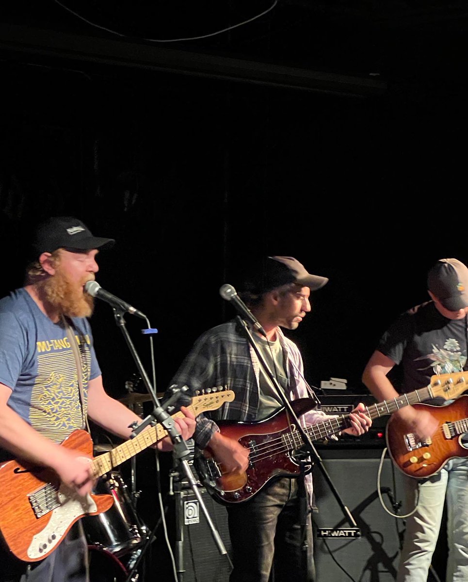 TheMonoxides's tweet photo. THANK YOU to everyone who came out to the show last night to pay tribute to Dale. Thanks to PJ and Cam for getting the ball rolling and putting the show together. Thanks to ole Doolang for the sound. And thanks to the Fox and Hound for giving us a place to celebrate Dale. https://t.co/m4hysJFBTr