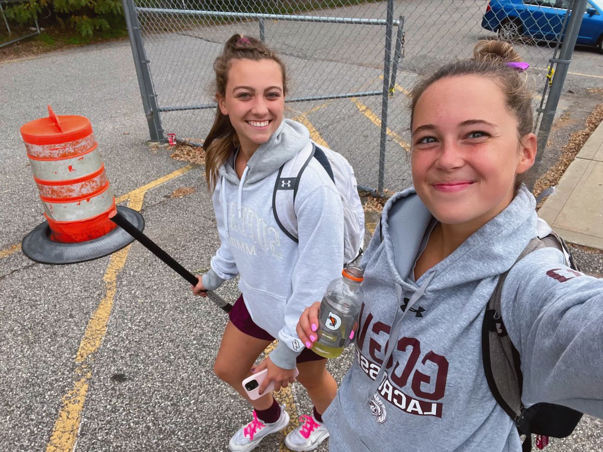 MrsLavelle's tweet image. A little Sunday 7am bus ride to Suffolk for a scrimmage⛅️ #HEYRED❤️🏑 #GCFH