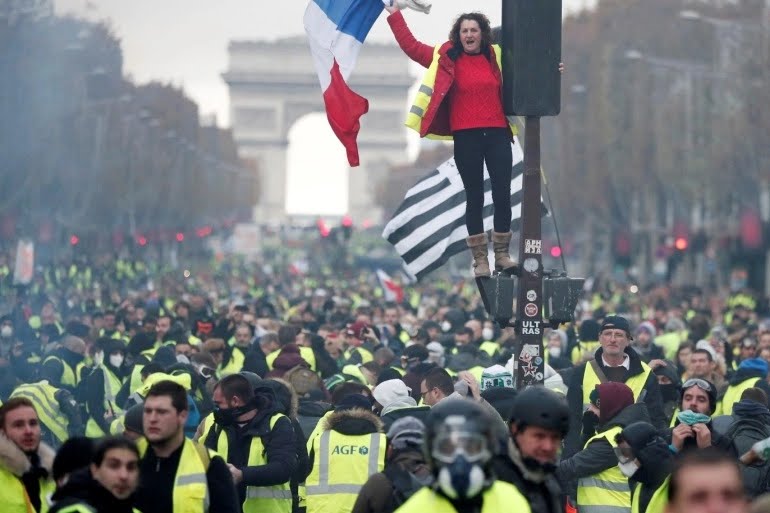 NMalainin's tweet image. #FrenchSpring #French_spring #France

بداية نهاية قوة كان إسمها #فرنسا، 
بعد استيقاظ دول أفريقية عدة وتحررها من تبعيتها.

#الربيع_الفرنسي
#ثورة_الغلاء