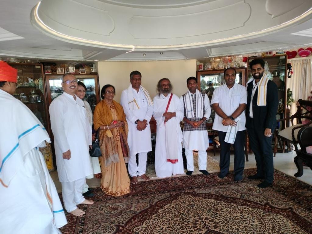 icprdindia's tweet photo. ICPRD's Patrons His Holiness Sri Sri Ravishankar Ji, Dr. Rita Bahuguna Joshi (MP), Shri Arvind Bellad (MLA) along with Rajiv Ranjan Singh, President of ICPRD and the organisation's board members met at the Art of Living International Centre in Bangalore.
.
.
#icprd #artofliving https://t.co/00xJfYSJWi