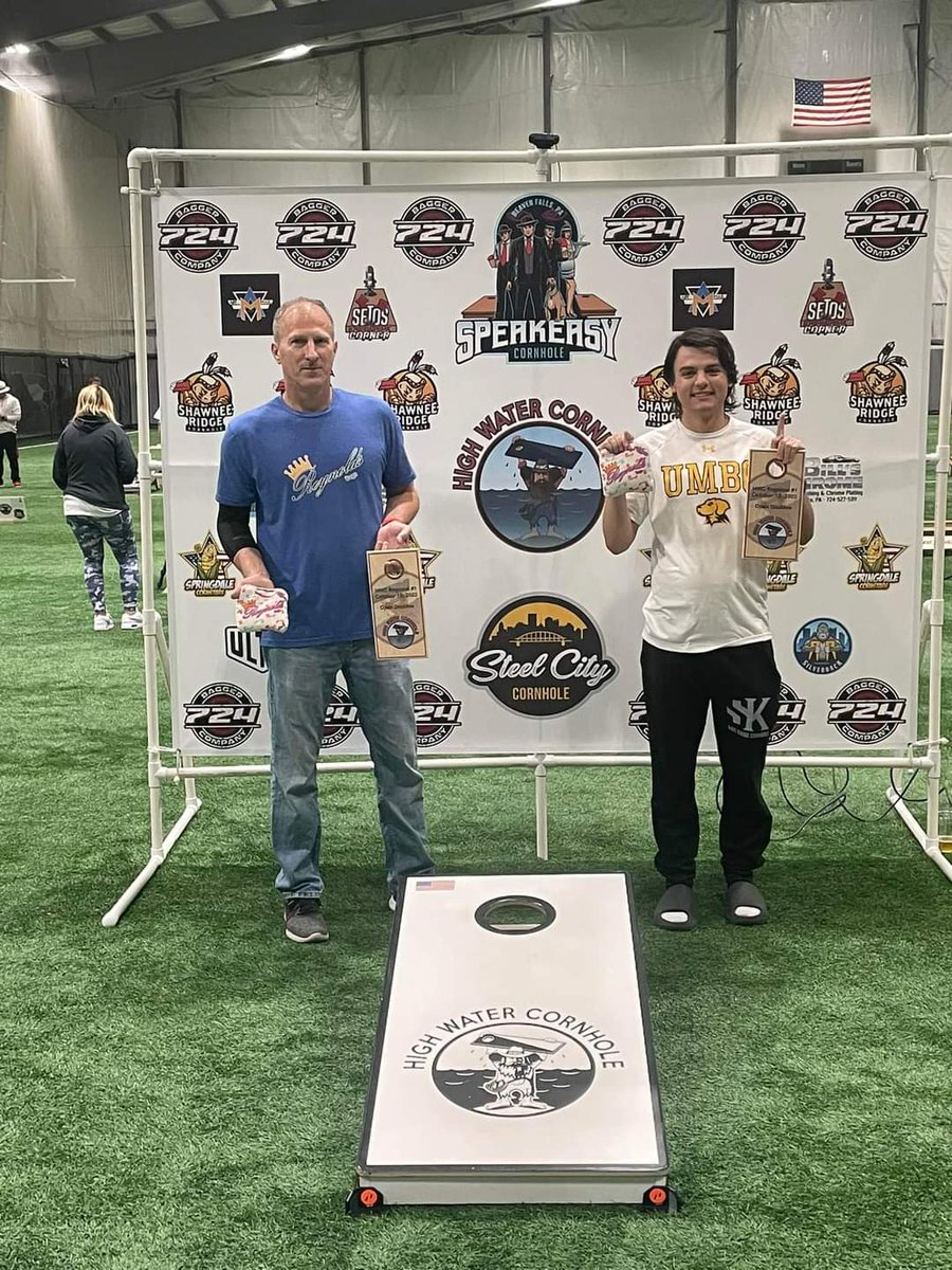 ThomStranger's tweet image. First event of the season with his new pro partner and Justin and Jeff Reynolds picked up a win in Open Doubles at High Water Cornhole's Regional.