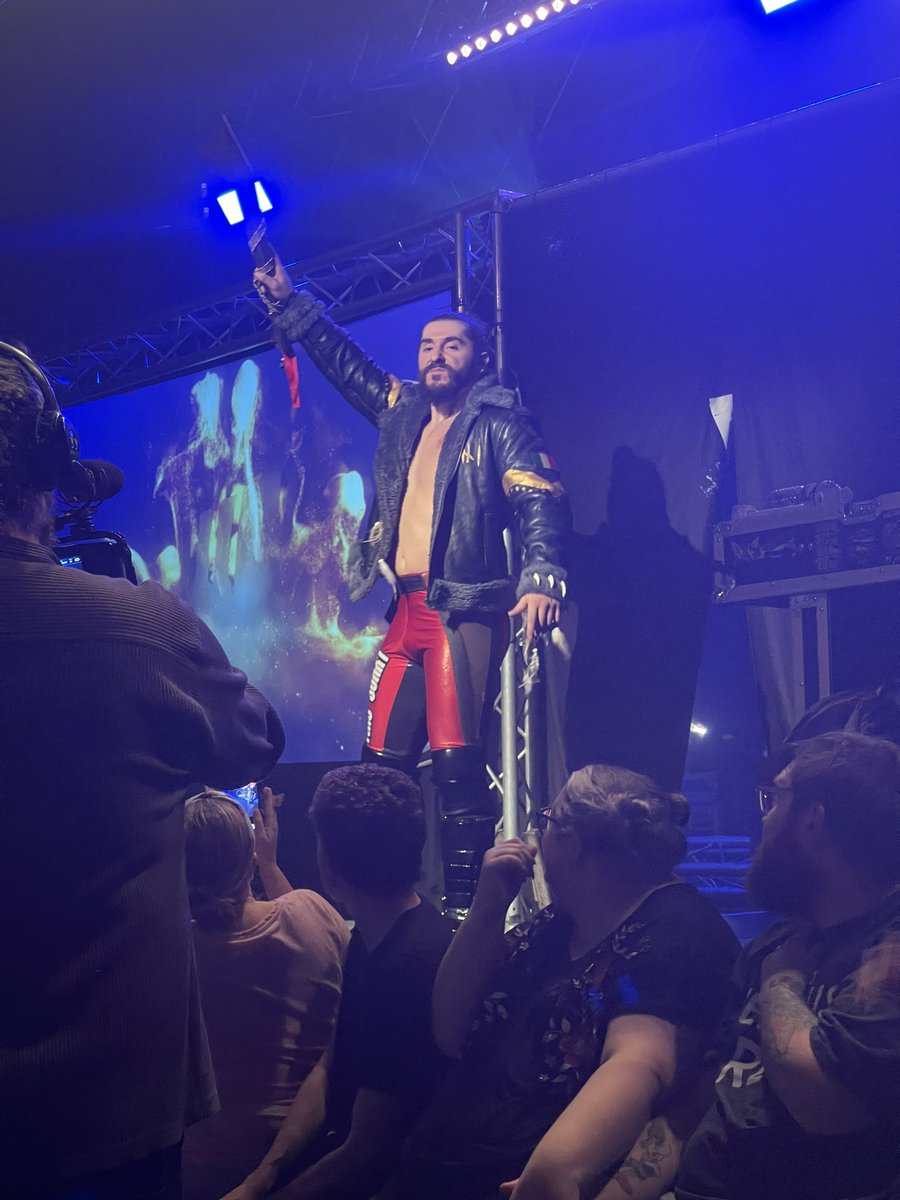 jrg1990's tweet photo. Itβs time for the #NPS8 quarter final between @JustJoeLando and @NicoAngelo19, but @TateMayfairs is here first to keep an eye on who his semi final opponent might be. https://t.co/jBn0Es1G6h