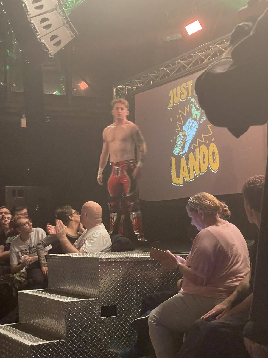 jrg1990's tweet photo. Itβs time for the #NPS8 quarter final between @JustJoeLando and @NicoAngelo19, but @TateMayfairs is here first to keep an eye on who his semi final opponent might be. https://t.co/jBn0Es1G6h
