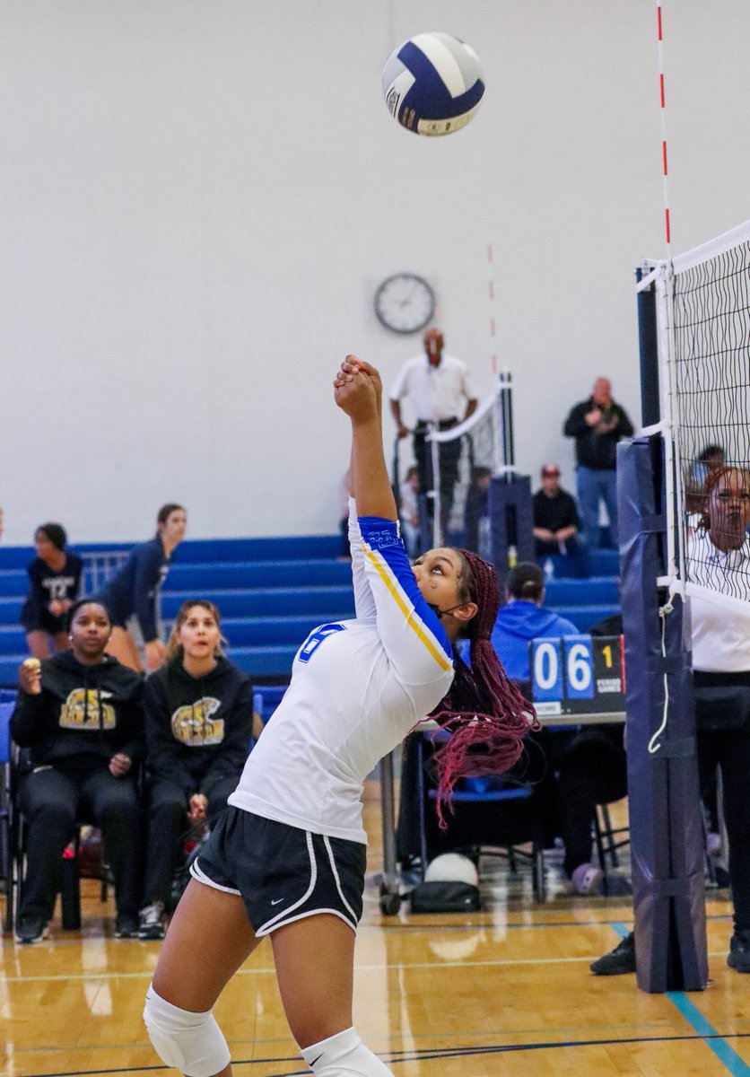 Renee Smith tweet media