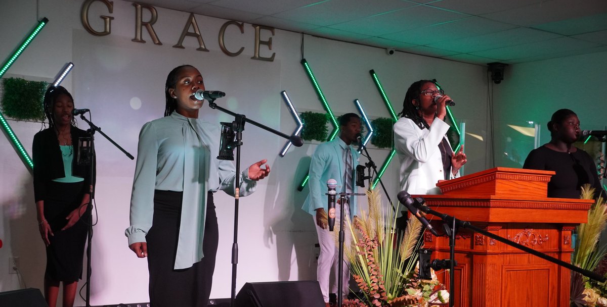 TDG_DE_MIRAMAR's tweet photo. E SI'W TOU ALÉ??? |@TDG_DE_MIRAMAR |19/16/2022| #GodFirst #legliz #haitianchurch #GloireADieu #SundayService #Bondye #bénisseleseigneur #TDG #Tabernacle #RecieveIt #Godisincontrol #prayeriskey https://t.co/jp1GssUTSj