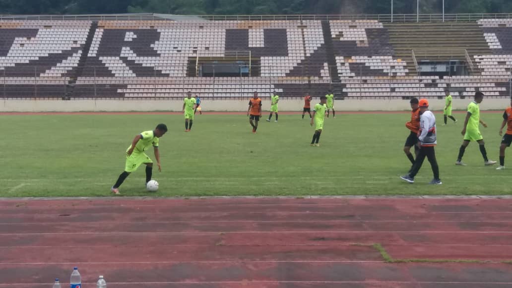 AcademiaKuikas's tweet photo. Iniciamos nuestro recorrido en el Torneo de la Liga Nacional Masculina de Fútbol. Hoy igualamos a 0 frente a #PaxDei. Esto apenas comienza ¡Vamos Tribu! https://t.co/UWO2DsWpM8