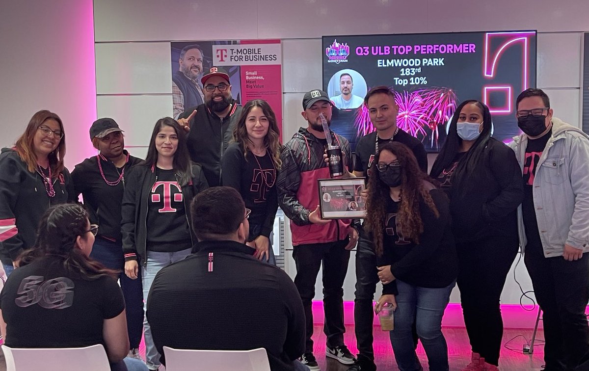 Philly2Chicago's tweet photo. This team delivered big results in Q3 and I couldn’t be happier to celebrate that together! We all had a blast today! #MetroMoneyTeam #Northstars https://t.co/Fq1Ayn795J