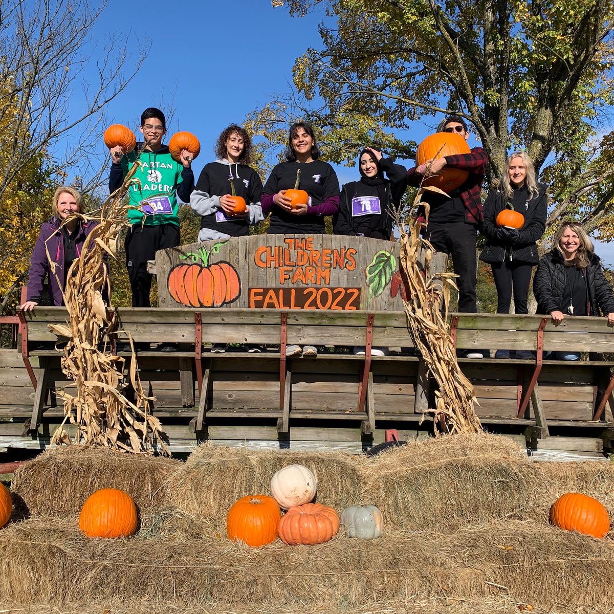 OLCHSStuCo's tweet photo. Student Council &amp; Cheer enjoyed a lovely Sunday morning 5K walk (Dash for Den) to support The Center’s Pathways program. #olchspride https://t.co/LXMlTdF13r