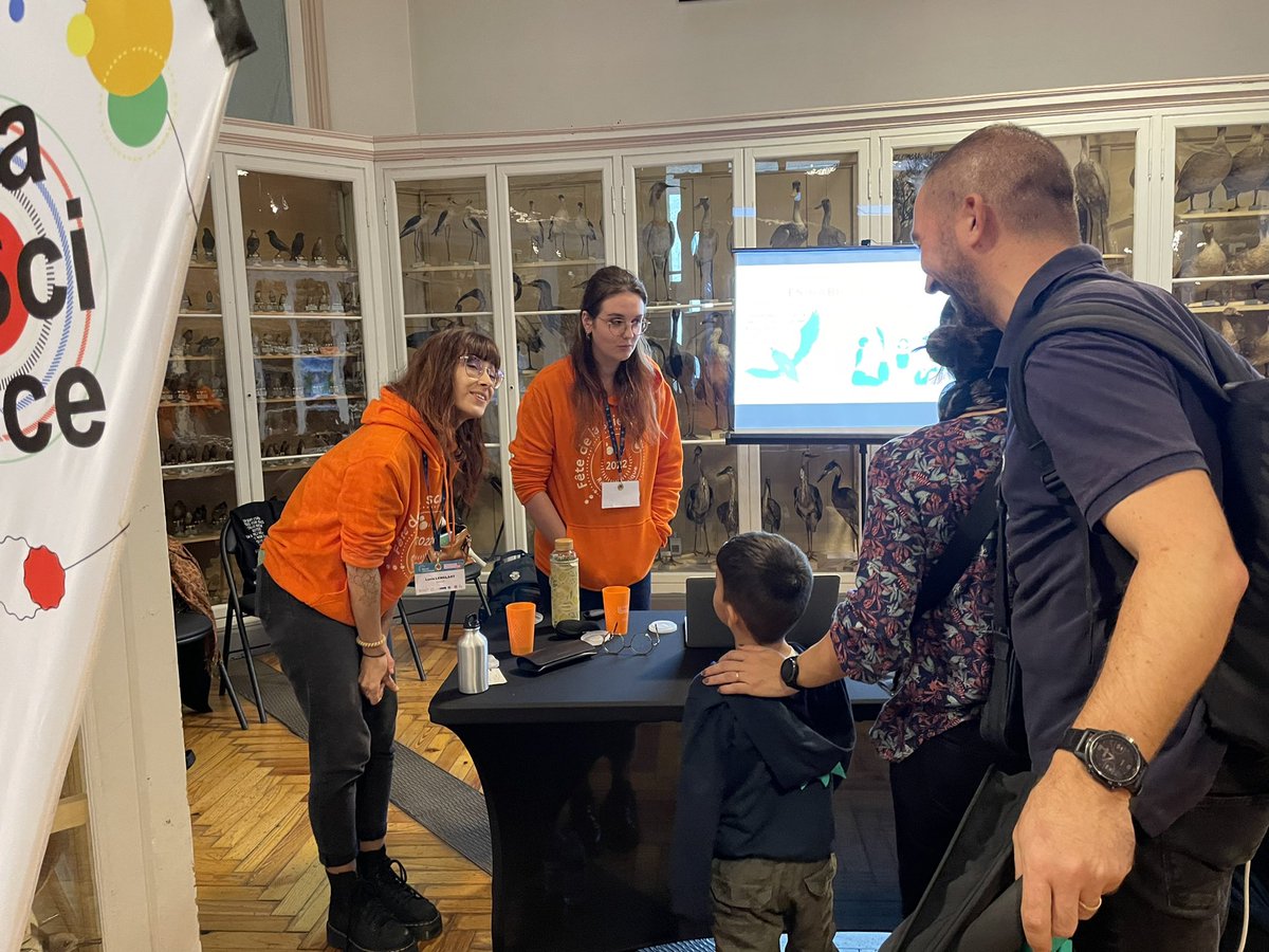 SeverineCasalis's tweet image. Participation de #SCALab @univ_lille @CNRS @psysef_ulille à la Fête de la Science au @MHNLille 
« Déjouez les biais cognitifs » : comprendre nos biais cognitifs pour changer nos comportements 👍😊 Bravo aux doctorantes pour leurs présentations 👏👏. @LesScInfusent