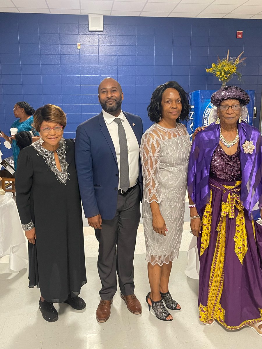 Last night, I was the keynote speaker at the Jeff Davis County NAACP Fall Banquet in Prentiss, Mississippi. This was such a wonderful occasion with wonderful people and great food! The @NAACP has and always will be a staple to our community. Now is our time. Go vote! #MS03