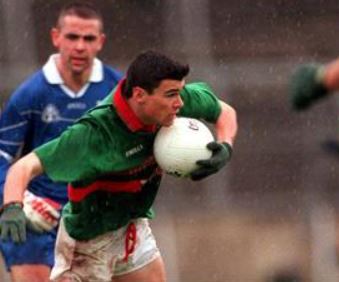 Mark McKeever, what a legend! Here he is way back in October 2000, still an U16, starring for the Gowna seniors in Ulster. A Cavan SFC champion in 1999, 2000, 2002 and....2022! And he was outstanding today too. Not many in the country rival what he has done. Ridiculous stuff!