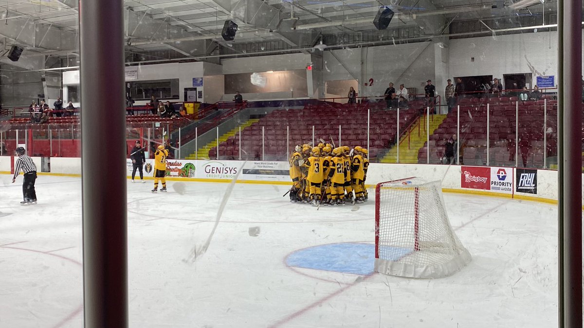 USA-Canada Gold Game
Great weekend girls!! 🖤💛