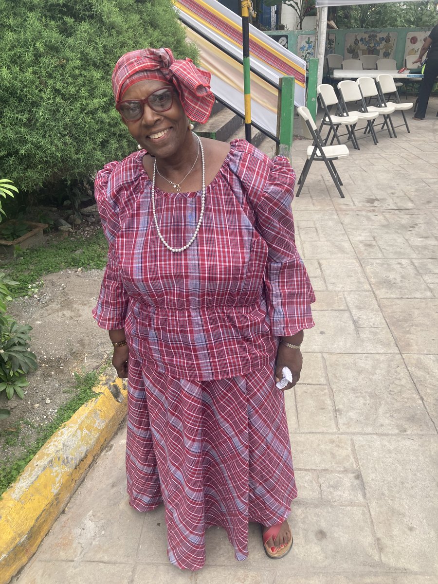 festivallbc's tweet photo. Bandana print, made popular by #MsLou was the order of the day @festivallbc in Gordon Town. It was a great day of fellowship, learning and culture. #event #Jamaica #bandana #heritage #culture https://t.co/9tpaKLiwUa