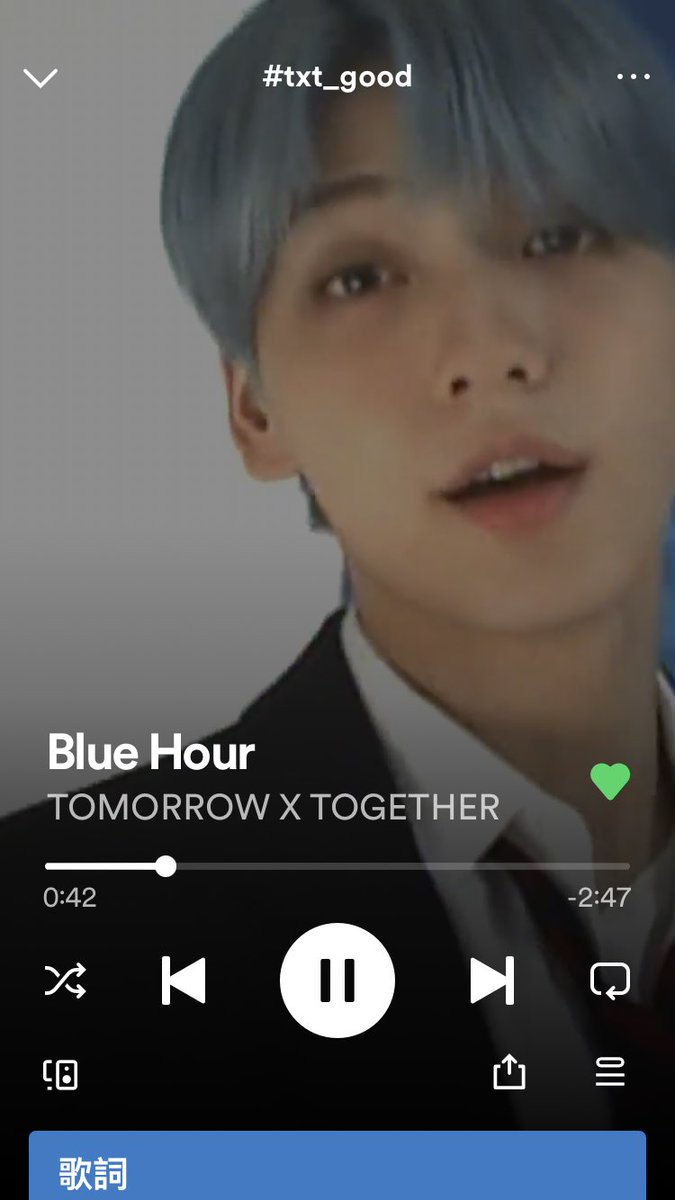 Sandy54873879's tweet photo. Here’s my story with Blue Hour. I remember that around May 2021, our family is about to immigrate from Hong Kong to Canada.  I had a lot of unease inside me at the time.  One day, I was driving home after dropping my children at school, my CarPlay gifted me Blue Hour. + #txt_good https://t.co/CKslK57w9B