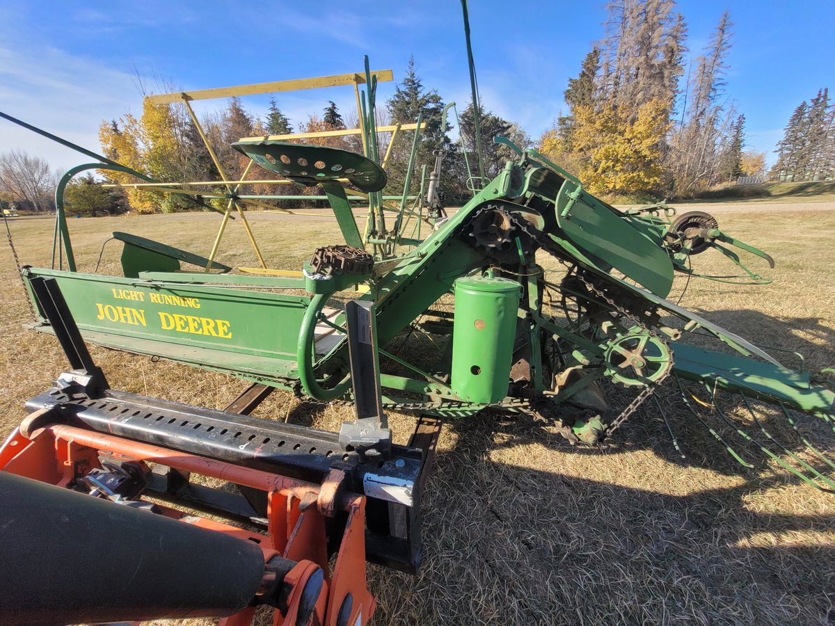 JimMetherell's tweet photo. Hey Google: how do I load a binder with pallet forks? https://t.co/fScUb7kSB0