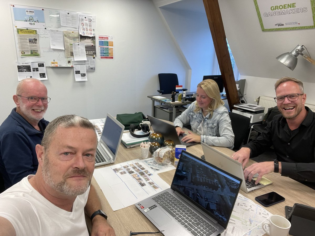 BuitengewoonD's tweet photo. Whauw … vrijdag 3708 (!) wooneenheden in de wijk de Greiden op huisnummer voor de digitale huizeninventarisatie thv de te ontwikkelen ‘Duurzame Menukaart’ ingevoerd met onze relatie en ‘stakeholder’. @freonen 
@VanWijnenGroep @alcoliest @Heerenveen #eenvooreengroener https://t.co/K41Z6jOcg7