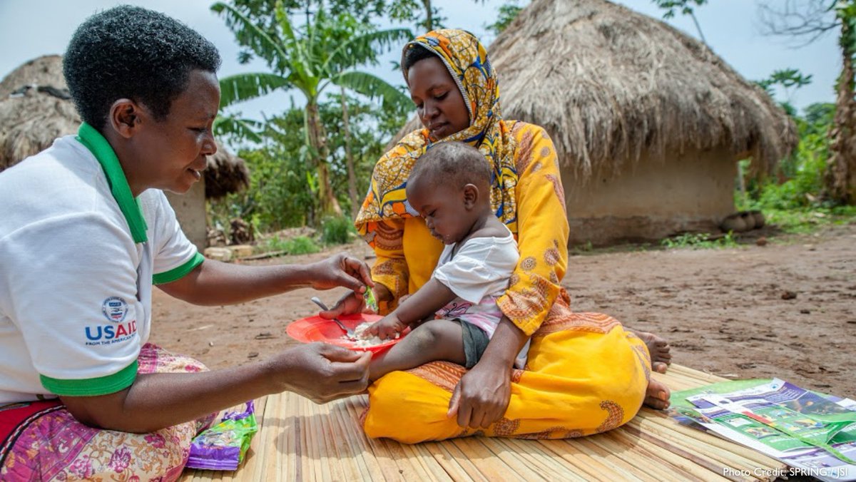 Food processing is at the center of food supply and demand and can improve diets by linking production 🔗consumption in the #FoodSystem. Read @NutritonForDev's brief to learn how food processing can improve diets and nutrition: advancingnutrition.org/resources/food… #WorldFoodDay