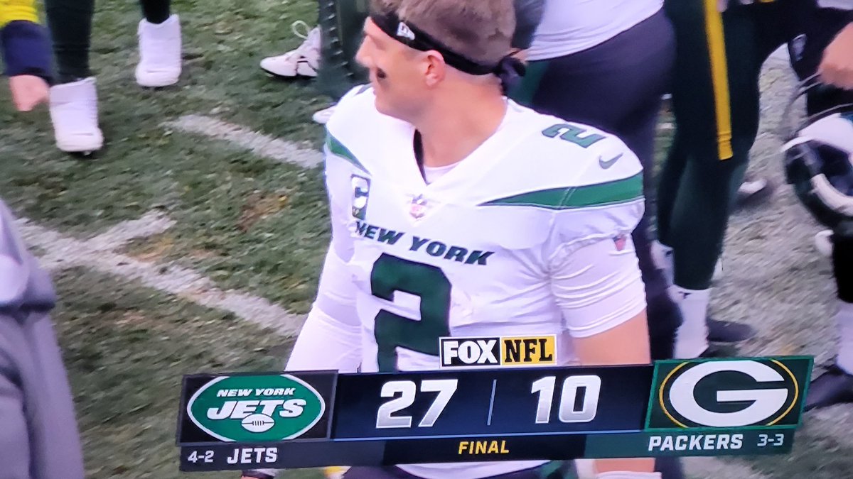 EbinP23's tweet photo. No backup QB. No major injuries to star players. No home field advantage. No more excuses to discredit the #Jets

What a win!  #NYJvsGB https://t.co/qoaawjxZWw