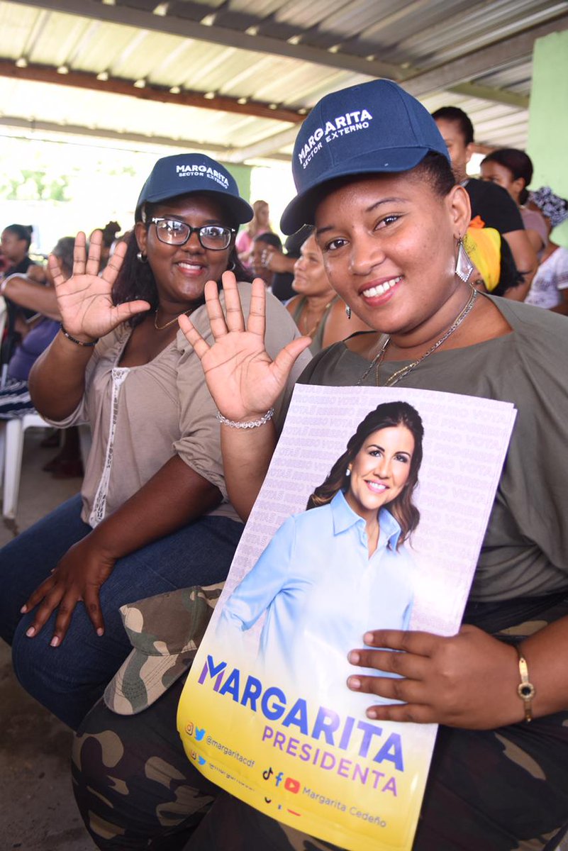 escuelagobpld's tweet photo. No nos cabe la menor duda de que con #MargaritaCedeño nuestro partido, nuestro #PLD, volverá a brillar alto y con ella a la cabeza volveremos a gobernar BIEN, como lo hicimos antes y como lo seguiremos haciendo en el 2024.

#JuntosPorElla #Vota5 5️⃣✋🌼 https://t.co/aF8mlIn7sr