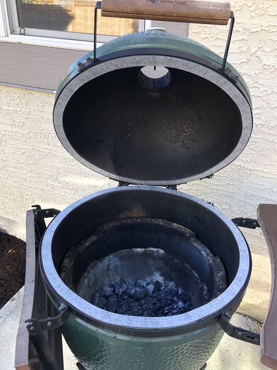 KennyDWallace's tweet photo. Sunday project: replace gasket on Big Green Egg cooker.
@BigGreenEgg @BGECanada #BigGreenEgg #BGE #BBQ #BBQLife #BBQLove #BBQaf https://t.co/iFVnCHDtTu