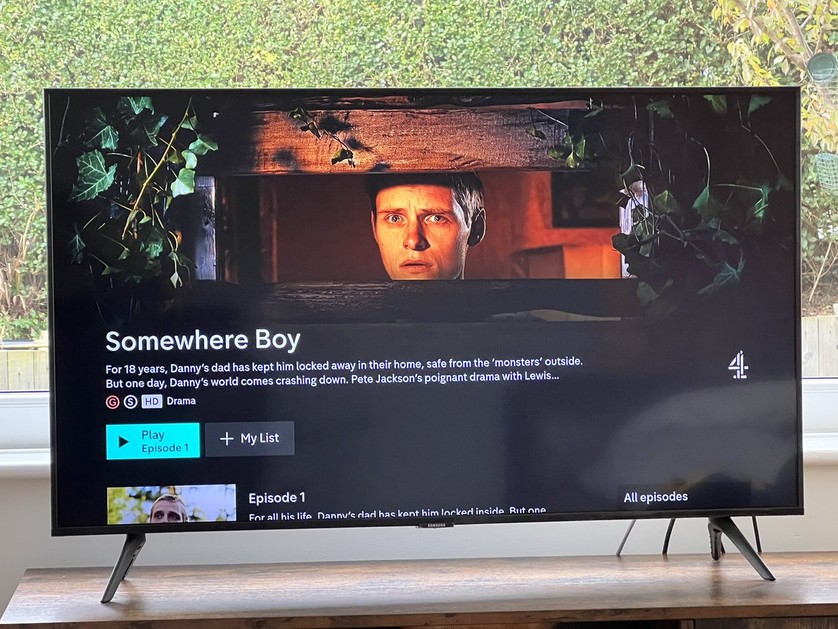 #SomewhereBoy <a href="/Channel4/">Channel 4</a> tonight 2200 or stream all episodes now on @All4 <a href="/Samuel_sjcb/">Sam Bottomley</a> <a href="/LewisGribben1/">Lewis Gribben</a> back together since #getduked and smashing it yet again.