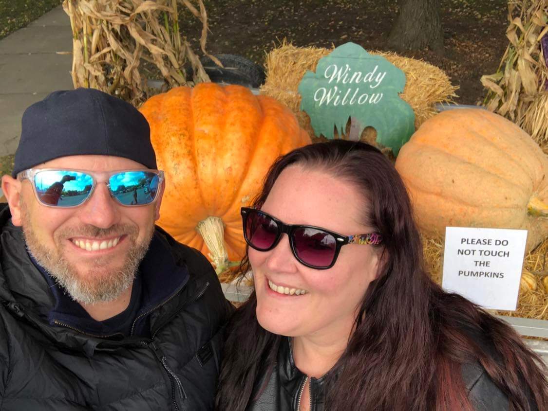 tixarah's tweet photo. Aren't we just the cutest couple ever!?!? https://t.co/DIE98Oh2hG