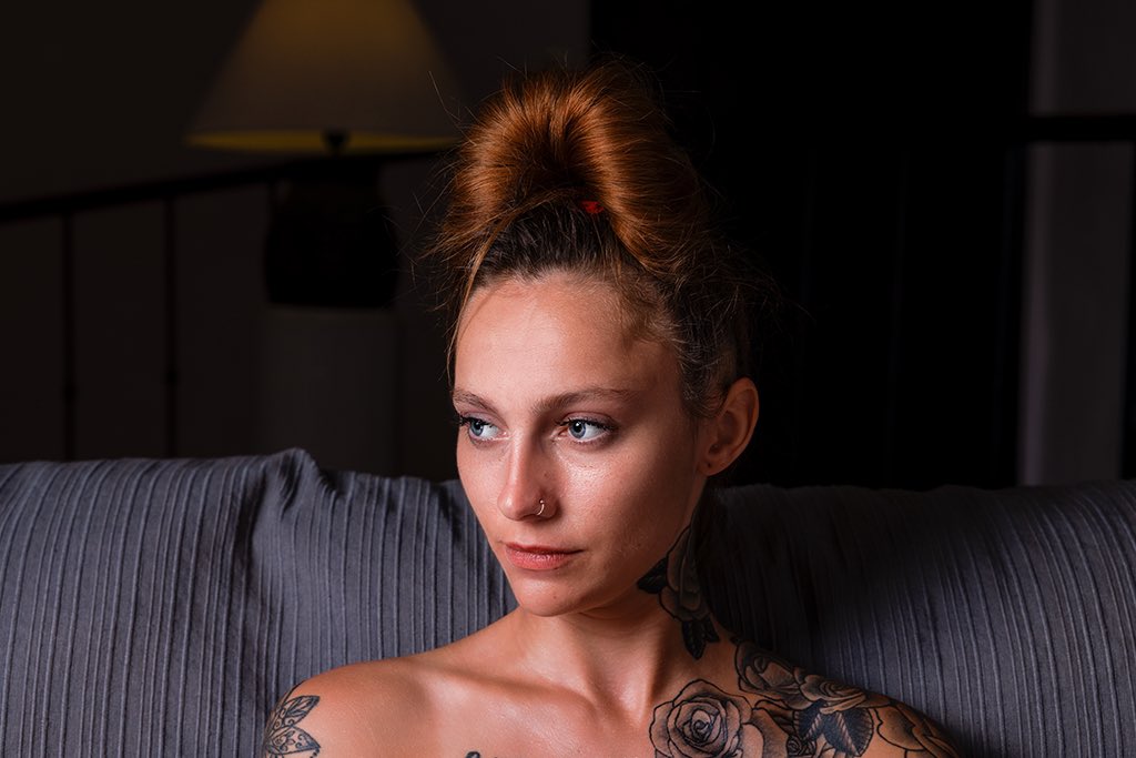 Snooks_Model's tweet photo. Nude villa shoot #portugal with @modelphotographyholidays photographer @fourwinds_photography_services #headshot #artnude #nudemodel #apartment #albufeira #algarve #photoshoot #modellife #modeling #petitegirl #slim #nudemodelling https://t.co/IcPJdfWzXI