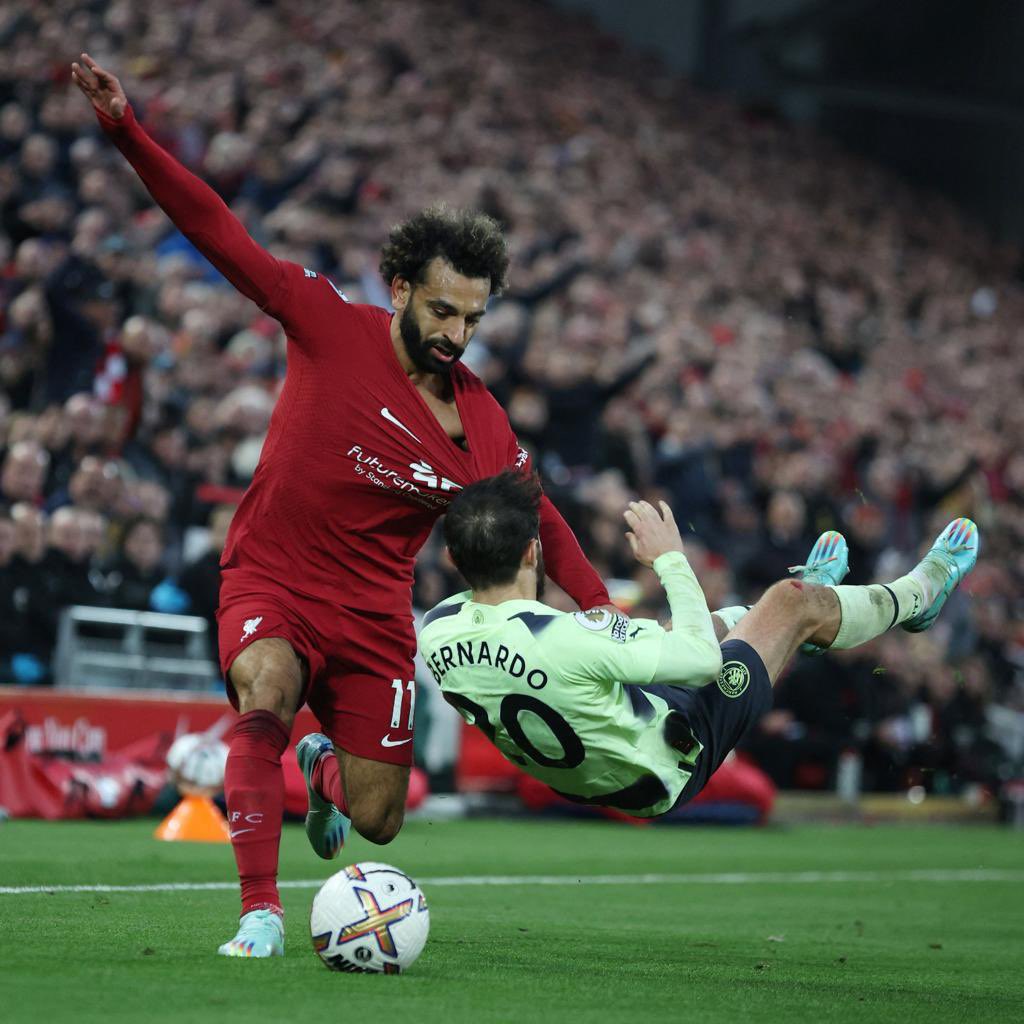 SlanderSports's tweet photo. Salah walking his St. Bernardo https://t.co/0PWWTZH0OI