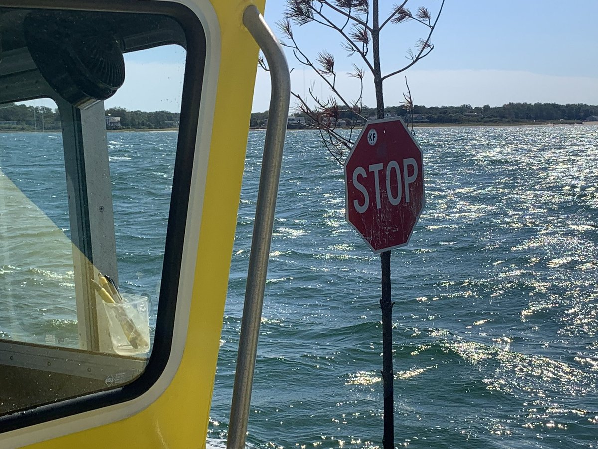 Capt. Eric snapped a pic of this channel marker leading into Rock Harbor recently. What kind of interesting channel markers have you see out on the water?

#seatow #seatowstandingby #marinetowing #marineassistance #boating #helpstartshere #capecod #rockharbor