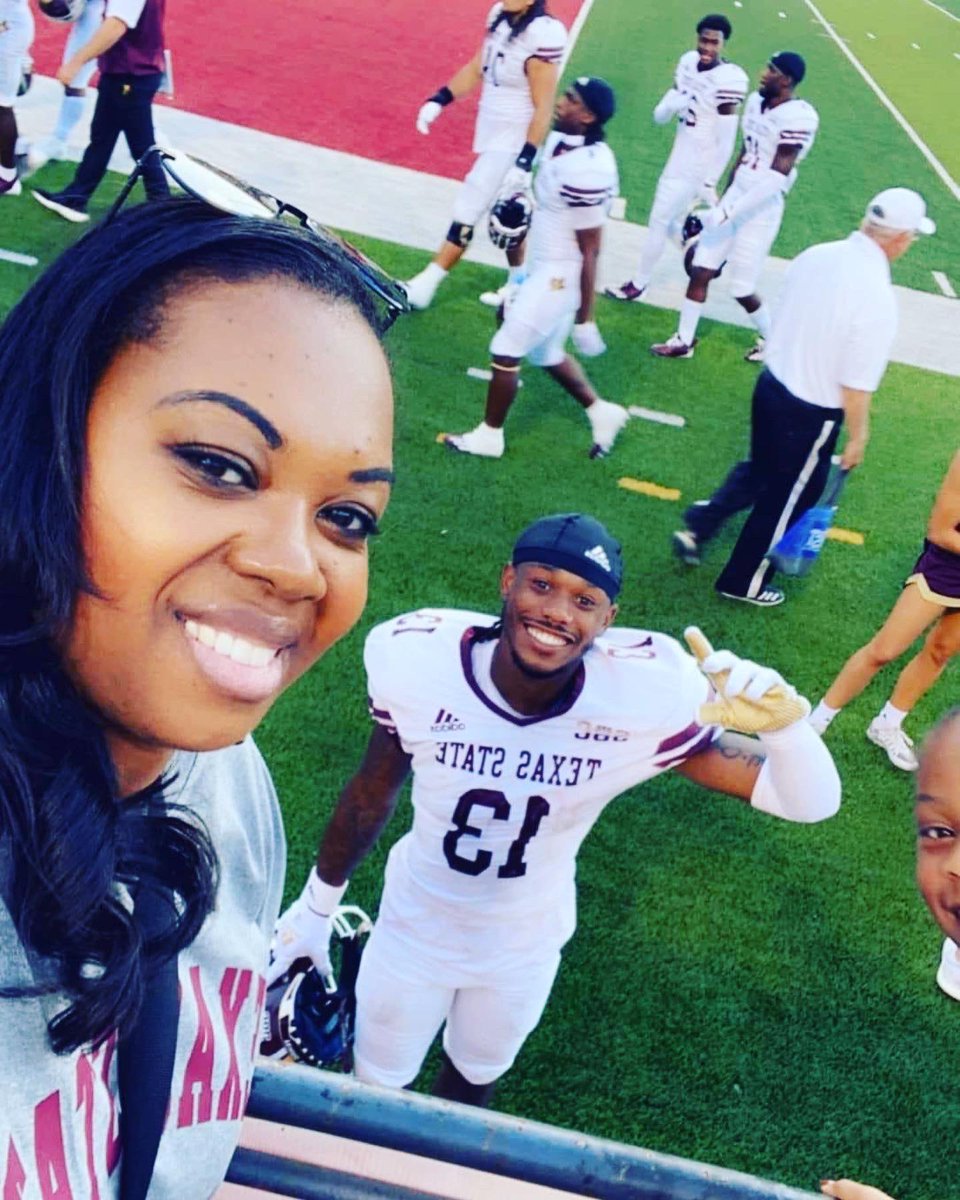 iamtanesharoche's tweet photo. This was going to be the first game that none of us could attend… Then my classmates turned family stepped in and drove from GA TO AL to see my son/their nephew play! #thatslove #eatemupcats #stop6 #DHS #25years after HS we’re still family! 🖤🏈😭 https://t.co/A6TsgOkTzi
