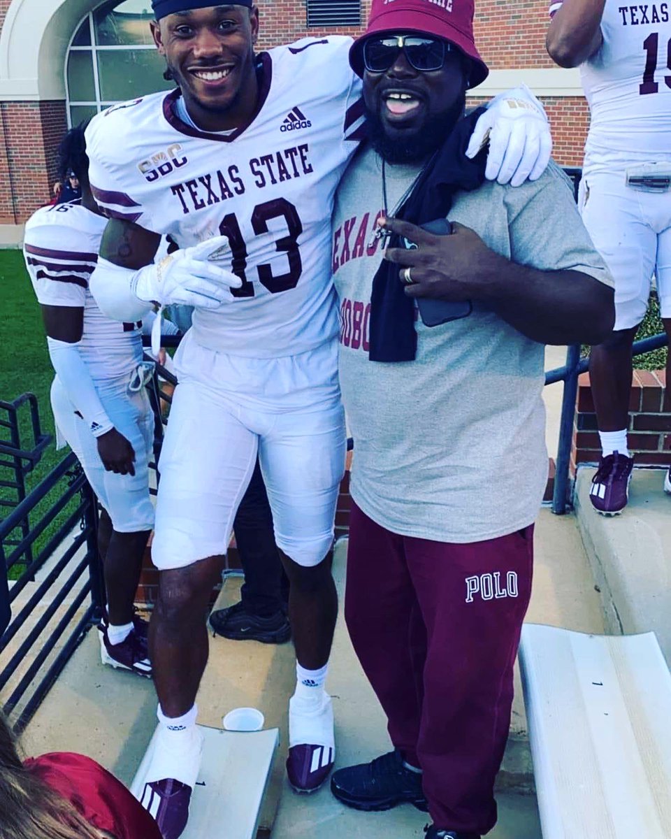 iamtanesharoche's tweet photo. This was going to be the first game that none of us could attend… Then my classmates turned family stepped in and drove from GA TO AL to see my son/their nephew play! #thatslove #eatemupcats #stop6 #DHS #25years after HS we’re still family! 🖤🏈😭 https://t.co/A6TsgOkTzi