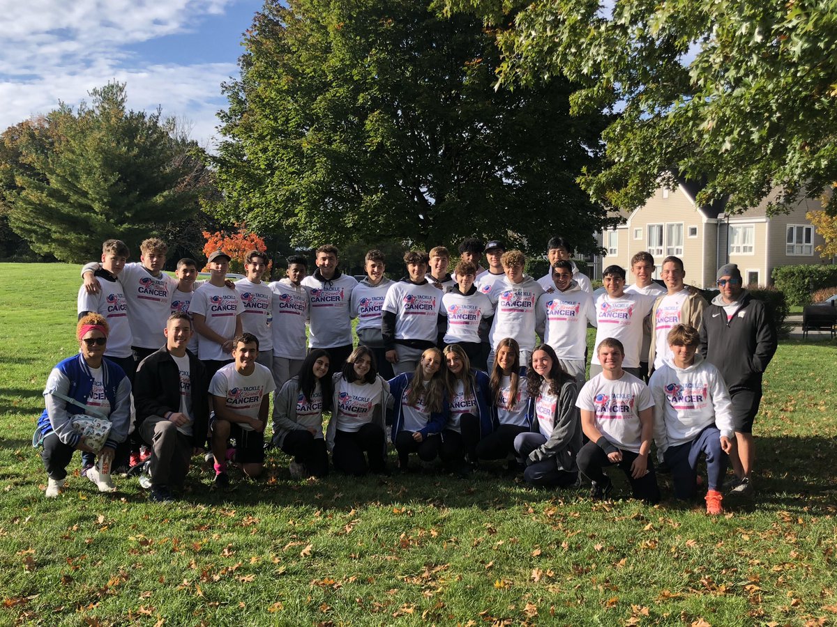 BBFootball3's tweet photo. Out for a good cause. Great job today cheer and football. https://t.co/USeV95u3KN