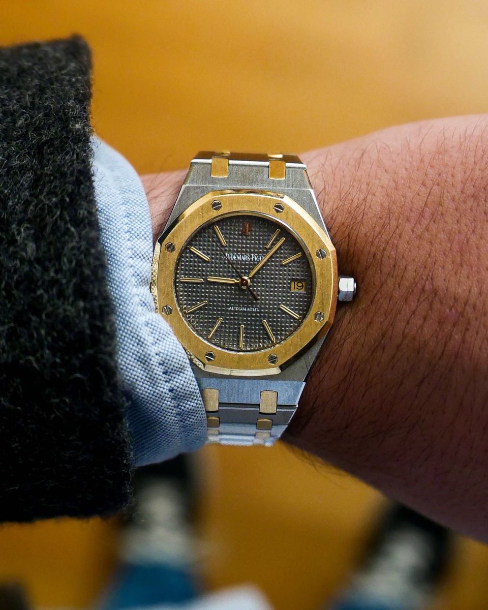 secondemorte's tweet photo. A vendre 🚩

Audemars Piguet 14790sa
Ø36mm or et acier, calibre automatique 2225, cadran gris

28500€, plus d’infos en dm https://t.co/AjeQrC0Vww