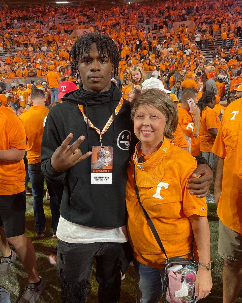 JohnSlaughter_'s tweet photo. The Love I Have For Vol Nation Is Unreal🍊🫶🏽...Good Ole Rockyyy Toppp #GBO #bamaK https://t.co/oTEBklduYp