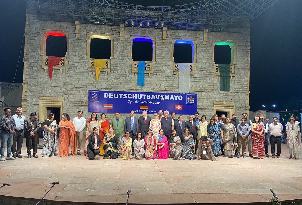 AmbWieserIndia's tweet photo. Impressive day at #MayoCollege, Ajmer, interacting with bright students and having honour of being chief guest at closing ceremony of #DeutschUtsav @Mayo! 👏on excellent German language skills of all participating teams! Great initiative, Mayo team and  Director LtGen Kulkarni! https://t.co/KT0LBmW6mI