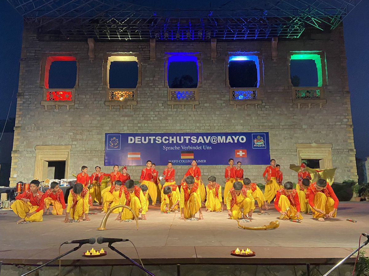 AmbWieserIndia's tweet photo. Impressive day at #MayoCollege, Ajmer, interacting with bright students and having honour of being chief guest at closing ceremony of #DeutschUtsav @Mayo! 👏on excellent German language skills of all participating teams! Great initiative, Mayo team and  Director LtGen Kulkarni! https://t.co/KT0LBmW6mI