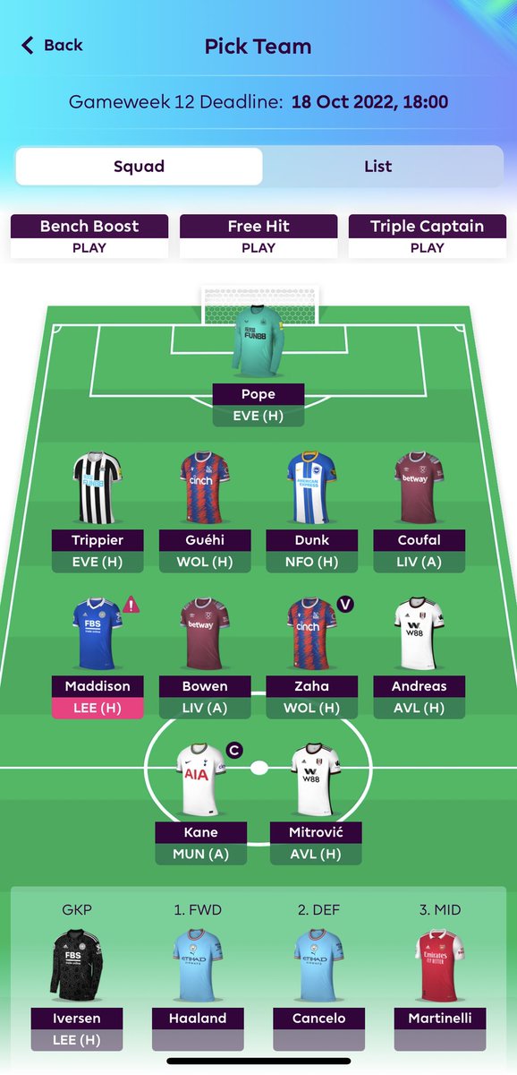 FPLUKE1's tweet photo. What would you do with this team going into BGW12? I have 2FT, 1.4 ITB. Any suggestions? https://t.co/Nn9hqJRMsa