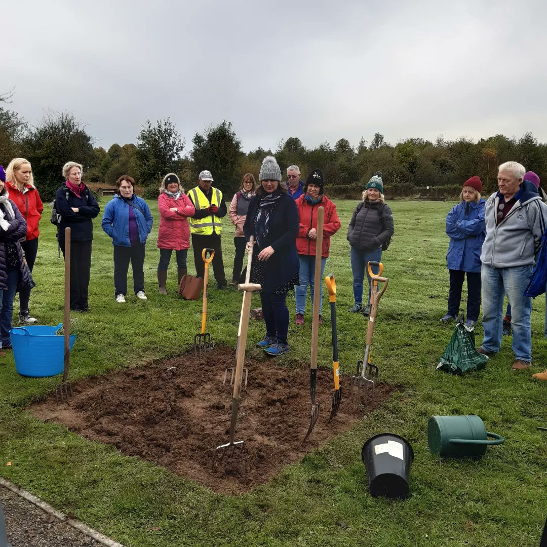 Wmeathheritge's tweet photo. Lots of interest in today's sustainable gardening course by Aoife Munn @dun_park. Training funded by @HeritageHubIRE & @westmeathcoco #pollinators #compost #makingapond https://t.co/sPBQjAcdA7