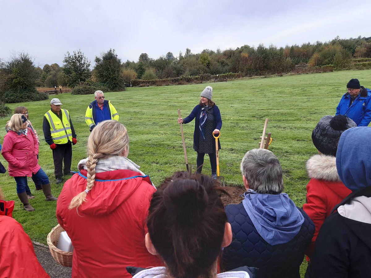 Wmeathheritge's tweet photo. Lots of interest in today's sustainable gardening course by Aoife Munn @dun_park. Training funded by @HeritageHubIRE & @westmeathcoco #pollinators #compost #makingapond https://t.co/sPBQjAcdA7