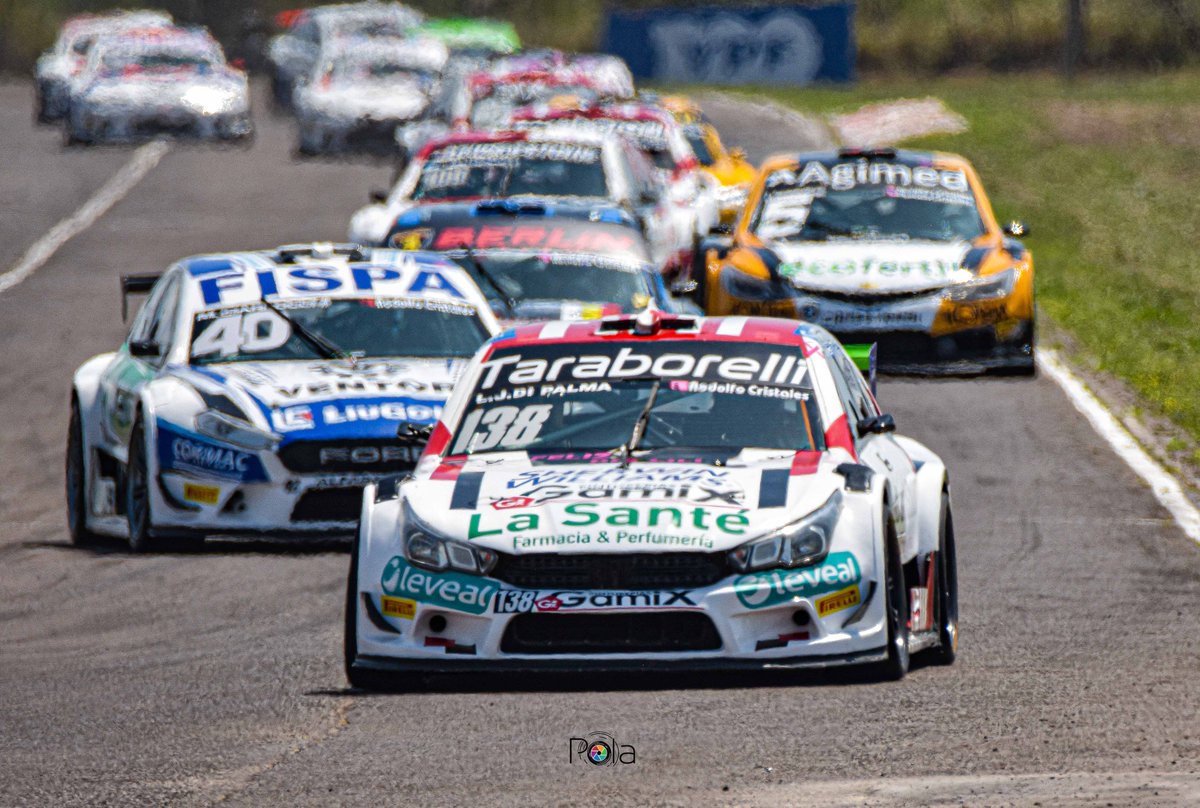 equipoOCTANOS's tweet photo. 📷 #TRV6 
Momentos de un domingo a puro podio.
.
@jositoooooo
@fefodipalma
@DiegoVerriello
.
#TRChaco @TopRaceOk 
.
.
📸 @DamianBarisch https://t.co/EYTQBYzXeE