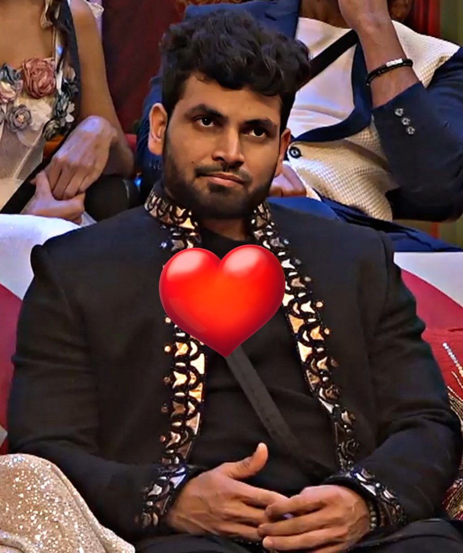 Itsharipriya_'s tweet photo. Captaincy Task Between 2 Strongest Personality - 

#PriyankaChaharChoudary vs #ShivThakare ❤️🔥

Like ❤️for Shiv
Retweet 🔃 for Priyanka

#BB16 https://t.co/e9vvEEXnZ6