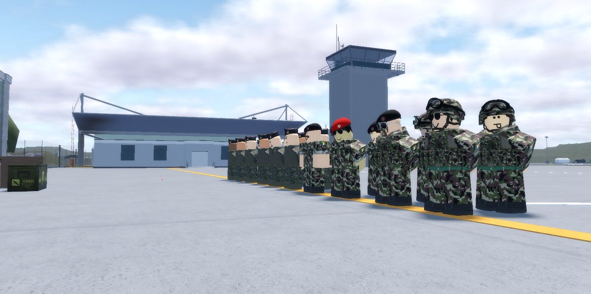 rbx_oglaigh's tweet photo. 🇮🇪 🇫🇷 The Irish Army participated in a joint operation with the French earlier this evening.

The objective was to seize a fortified town and factory protected by enemies with T-72 tanks. Pictured below are two Irish MOWAG Piranha IIIH being used. https://t.co/a5TRboDRMf