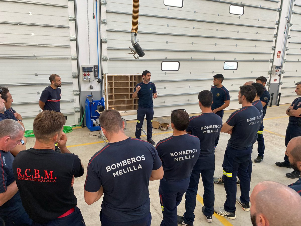 CFA3TFire's tweet photo. Formación en incendios de interior para bomberos Melilla. https://t.co/akeg0KeLmn