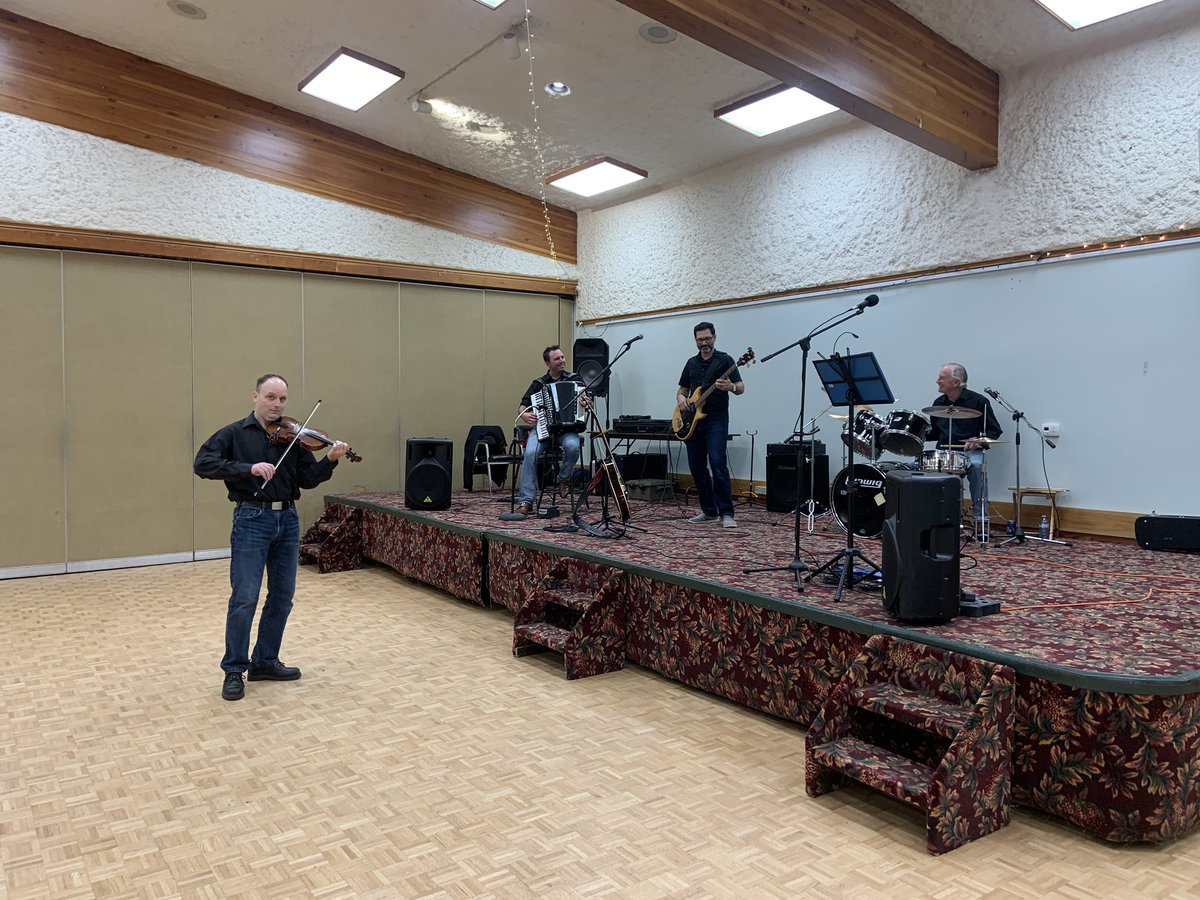 WayneEwaskoMLA's tweet photo. Had the chance last night to attend the 2nd Annual Fundraiser #FallSupper for the Pioneer Village Museum. Followed by the 20th Annual Beausejour and Area Chapter of the @DucksUnlimited Fundraiser!! Thank you to all the #volunteers for putting these on! #BetterTogether #EasternMB https://t.co/7gT3kN3ZLU