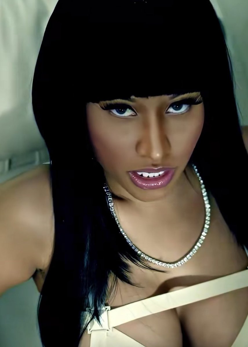 nickivirals's tweet photo. Nicki Minaj’s confidence when se came up, she was coming for their spot. https://t.co/S0hvbK60By