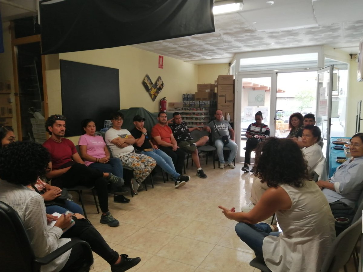 Avui diumenge, al Centre Llatinoamericà de Lleida:Taller de sensibilització sobre els drets de les persones migrades que treballen en cures i a la llar amb persones grans en situació de dependència <a href="/amb_cura/">Amb Cura</a> ,<a href="/clatinodelleida/">Clatinoamericanodelleida</a>, <a href="/cjuarespalma/">Carmen Juares</a>