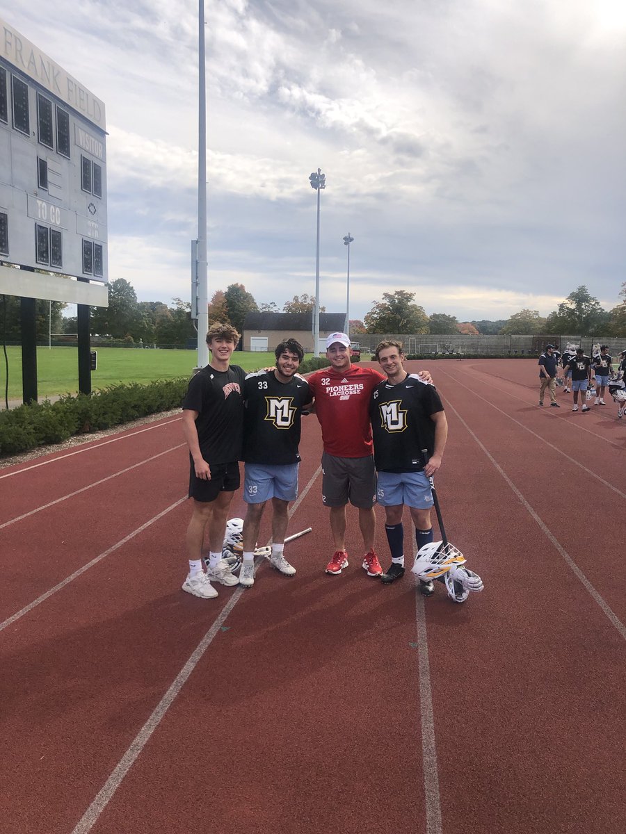 CherryTurf's tweet image. Hanging out at Yale watching some lacrosse. ⁦@CCLacrosse1⁩ ⁦@lxtclacrosse⁩
